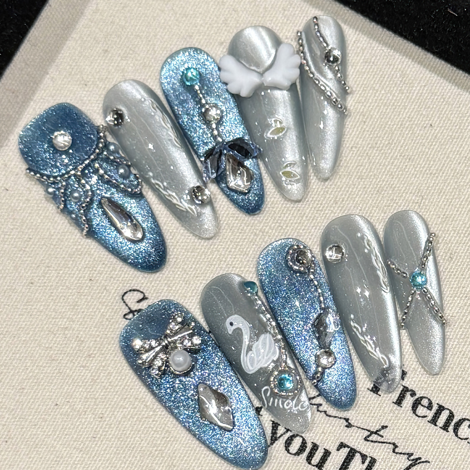 Resin Art Glitter - 10Pcs White Swan Handmade False Nails