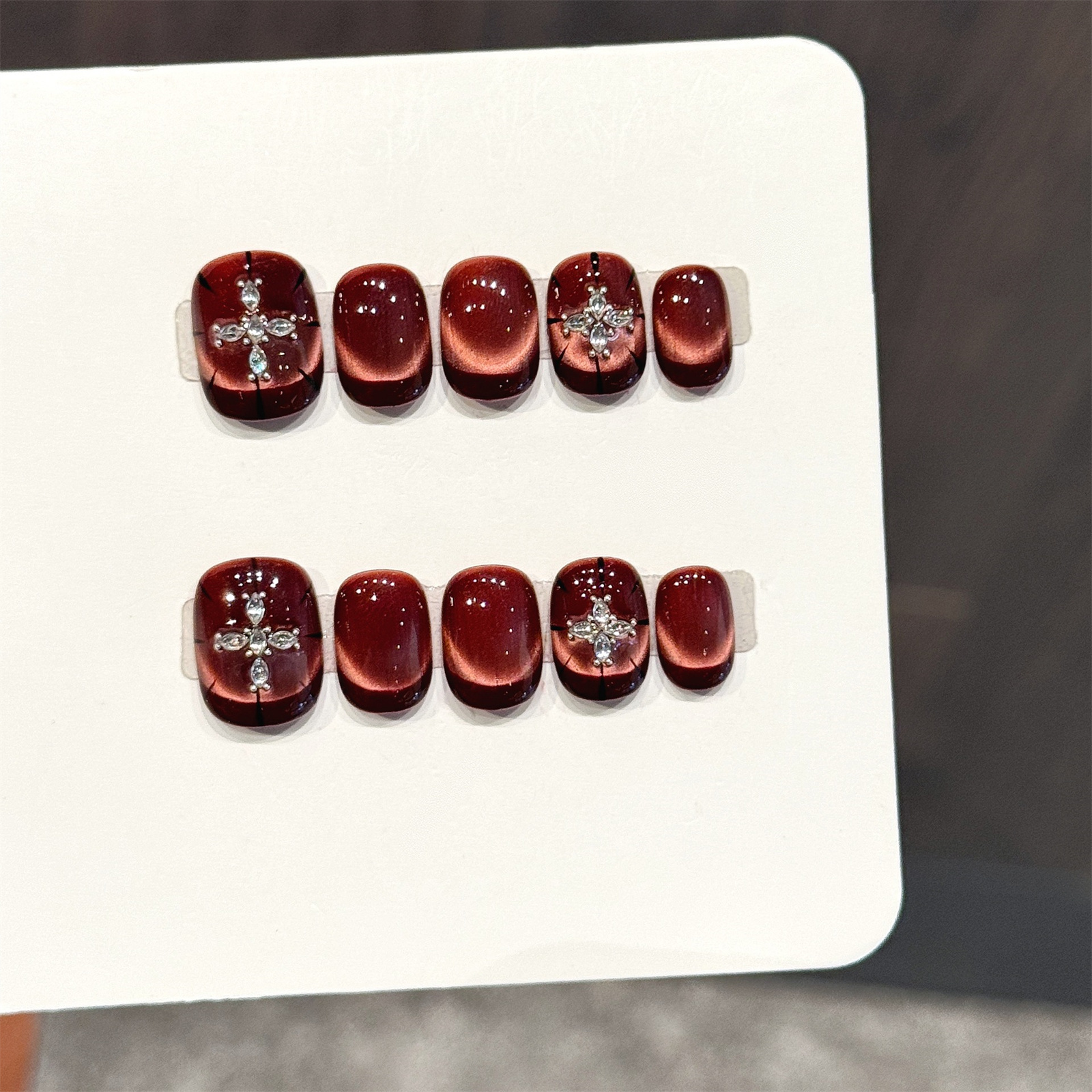 Resin Art Glitter - 10pcs Wine-red Cat's Eye Press On