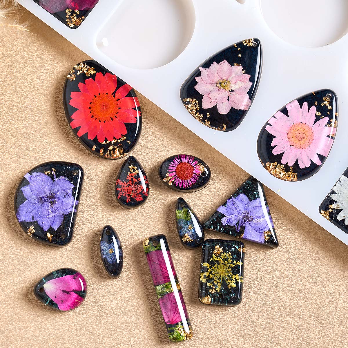 Time Stone Pendant Silicone Mo - Resin Art A Keychain ulasan dan harga