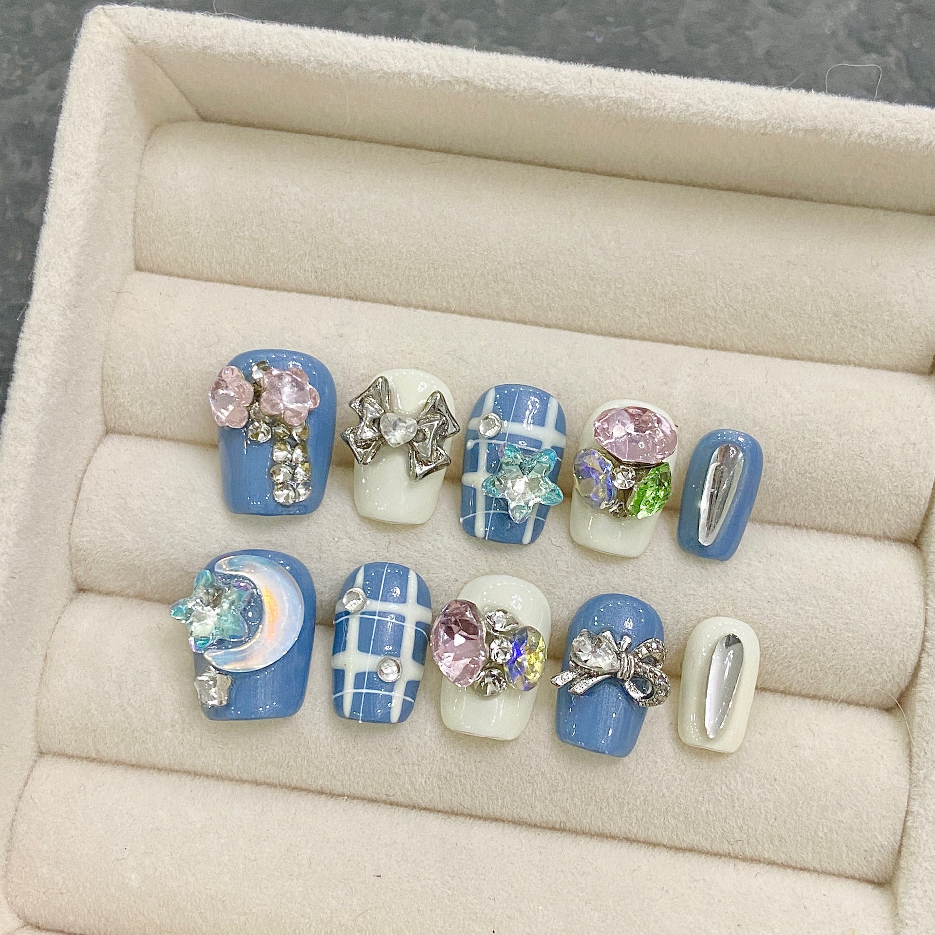 Handmade Press on Nails Shiny  - Resin Art Glitter ulasan dan harga